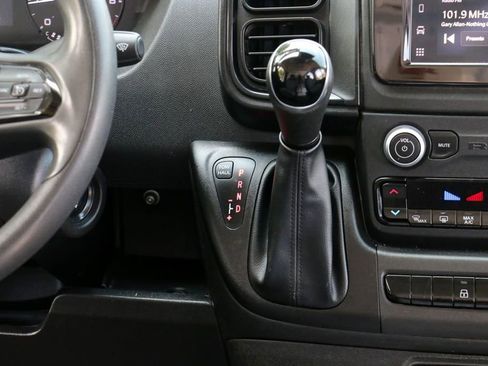 Used 2024 RAM ProMaster 2500 w/ Convenience Group FWD image 23