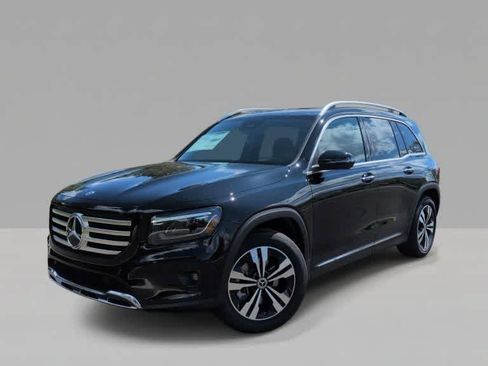 Used 2026 Mercedes-Benz GLB 250 4MATIC image 1