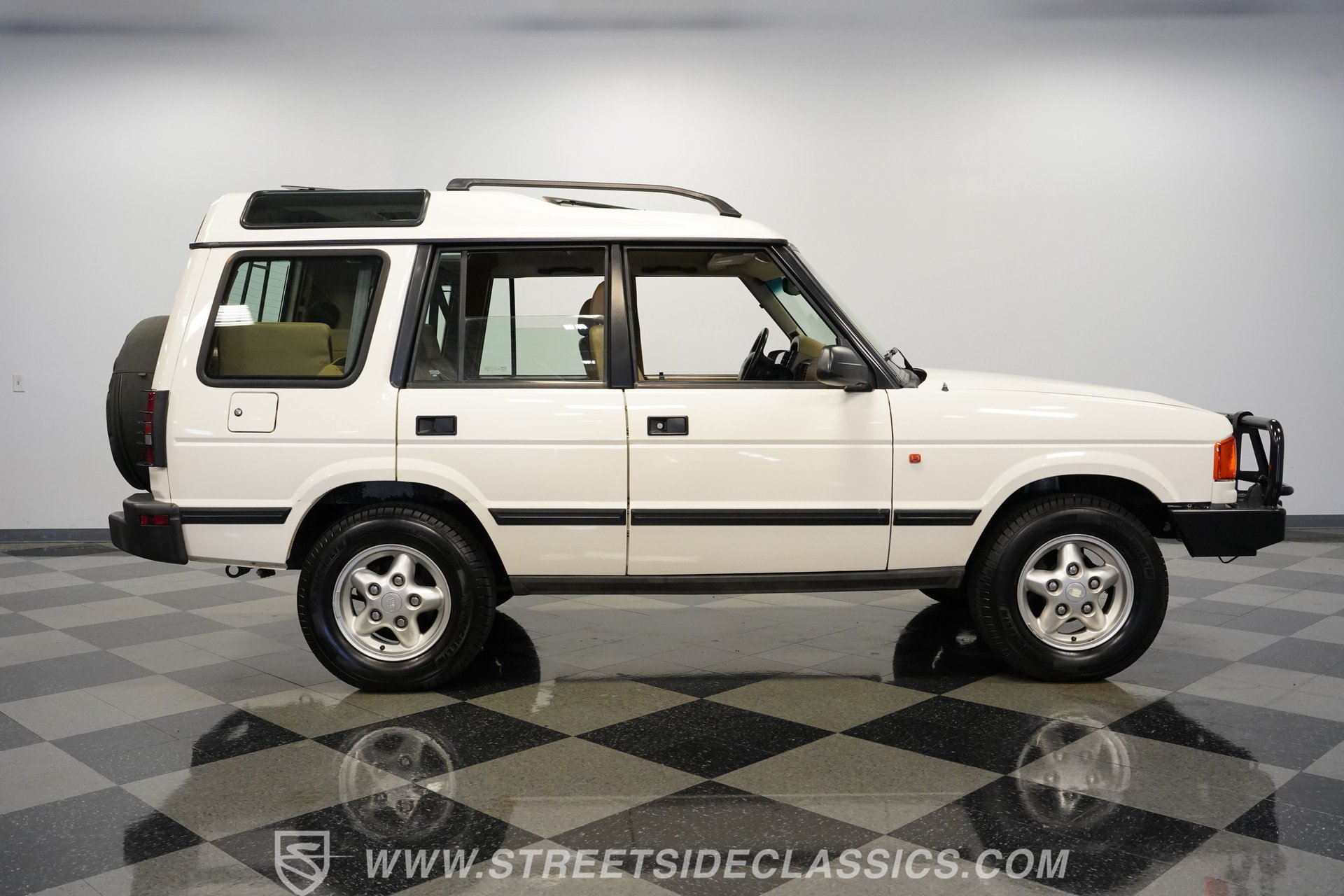 Used 1996 Land Rover Discovery AWD/4WD image 15
