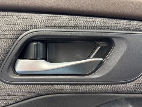 Used 2023 Nissan Rogue SV image 23