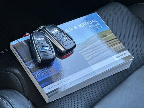 Used 2023 Subaru Ascent Limited AWD/4WD image 12