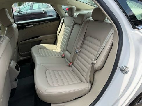 Used 2020 Ford Fusion SEL FWD image 11