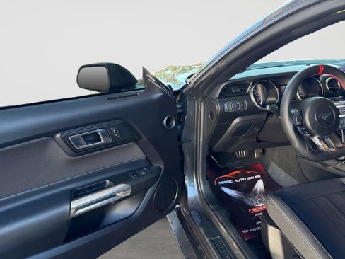 Used 2020 Ford Mustang Coupe RWD image 11