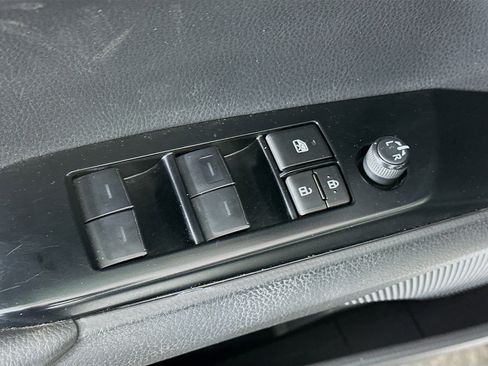 Used 2025 Toyota Camry LE image 15