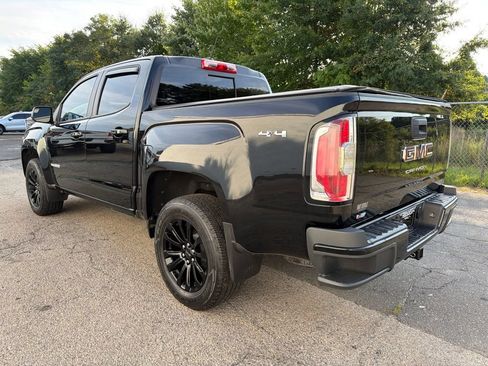 Used 2022 GMC Canyon Elevation w/ Elevation Premium Package AWD/4WD image 4