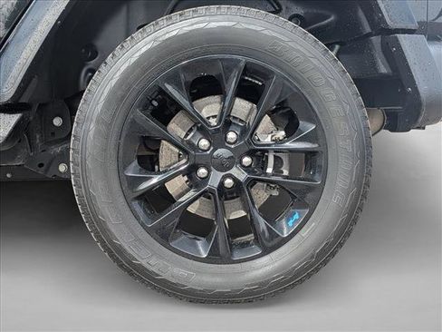 Used 2023 Jeep Wrangler Sahara w/ Cold Weather Group image 24