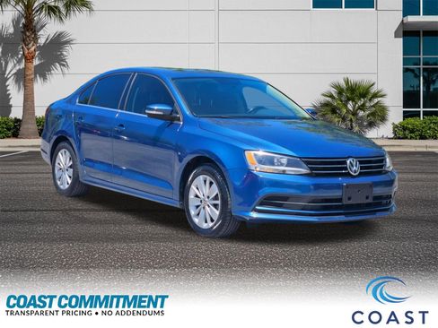 Used 2016 Volkswagen Jetta SE FWD image 3