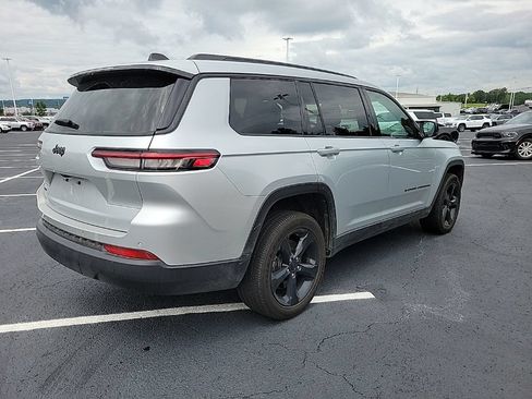 Used 2025 Jeep Grand Cherokee L Laredo AWD/4WD image 7