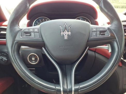 Used 2022 Maserati Ghibli Modena RWD image 25