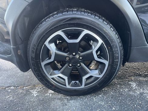 Used 2015 Subaru Crosstrek 2.0i Premium image 13