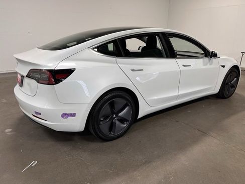 Used 2019 Tesla Model 3 Standard Range Plus image 5