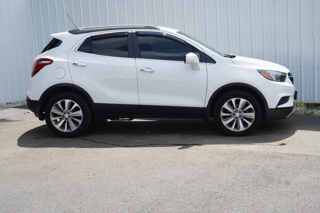 Used 2019 Buick Encore Preferred AWD/4WD image 2