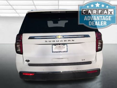 Used 2024 Chevrolet Suburban LT image 32