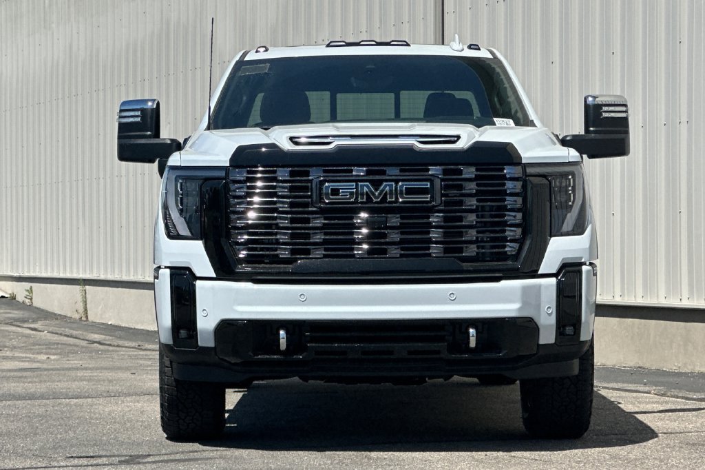 Used 2026 GMC Sierra 2500 Denali Ultimate w/ Max Trailering Package AWD/4WD image 12