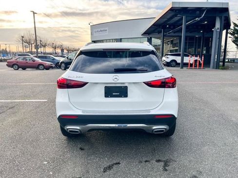 Used 2025 Mercedes-Benz GLA 250 4MATIC image 8