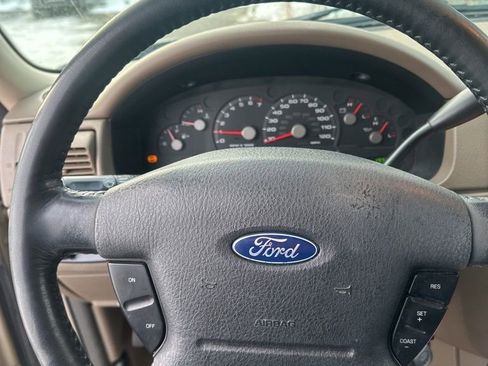 Used 2003 Ford Explorer XLT image 12