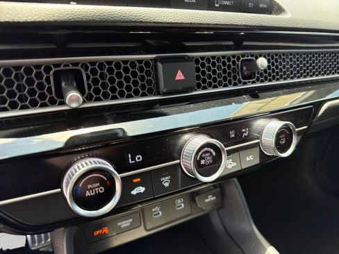 Used 2025 Honda Civic Sport image 35