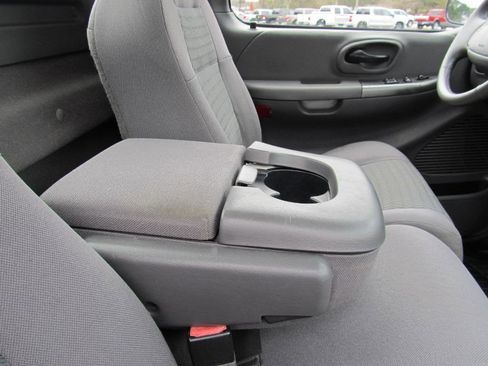 Used 2003 Ford F150 XLT image 32