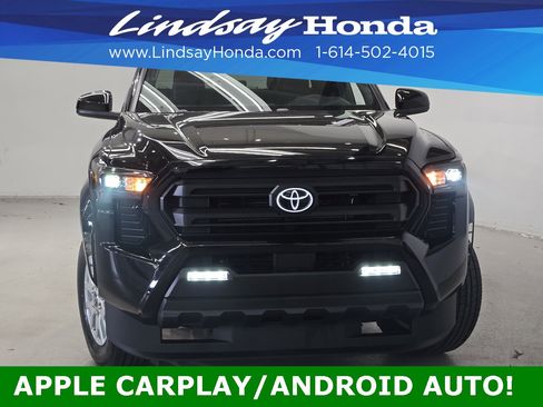 Used 2025 Toyota Tacoma SR5 image 2