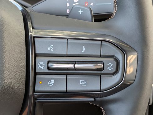 New 2026 GMC Acadia AT4 w/ Luxury Package AWD/4WD image 25