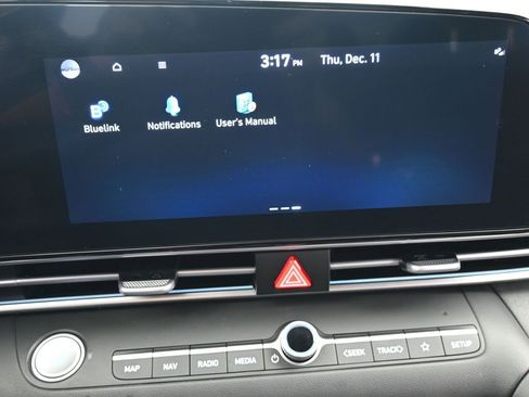 Used 2023 Hyundai Elantra Limited w/ Cargo Package image 24