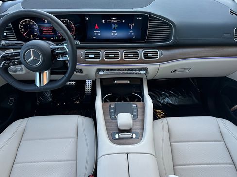 New 2026 Mercedes-Benz GLS 450 4MATIC image 13