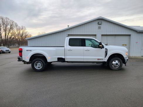 Used 2024 Ford F350 Lariat w/ Lariat Ultimate Package image 8