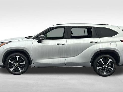 Used 2021 Toyota Highlander XSE image 4