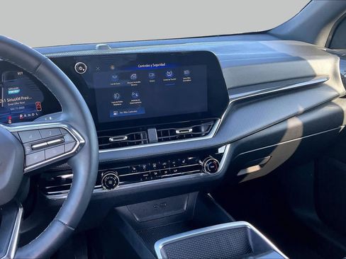 Used 2025 Chevrolet Equinox LT w/ Safety and Technology Package FWD image 7