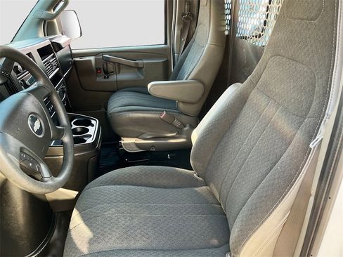 Used 2023 Chevrolet Express 2500 w/ Driver Convenience Package image 18