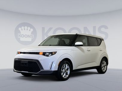 Used 2023 Kia Soul LX w/ LX Technology Package