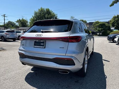 Certified 2025 Audi Q5 Premium w/ Convenience Package AWD/4WD image 6