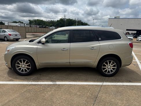 Used 2016 Buick Enclave Leather FWD image 4