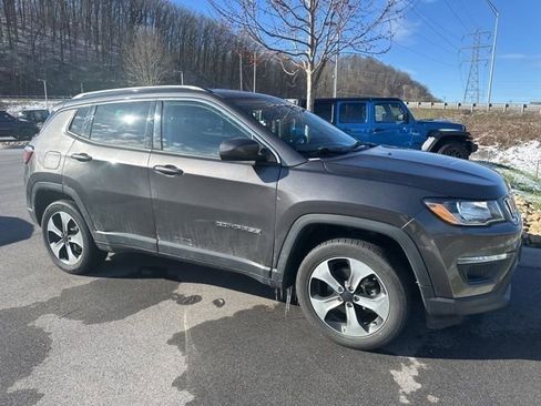 Used 2019 Jeep Compass Latitude w/ Popular Equipment Group image 2