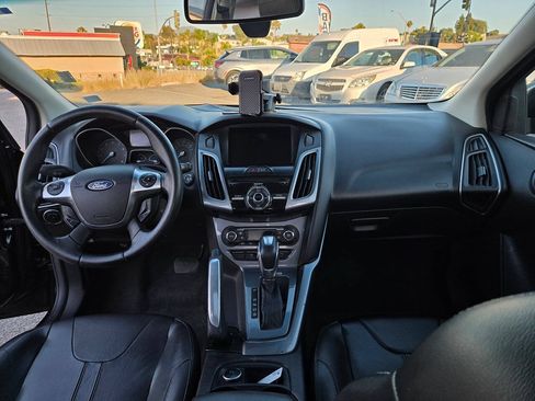 Used 2012 Ford Focus Titanium FWD image 35