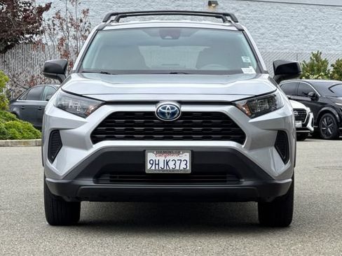 Used 2022 Toyota RAV4 LE AWD/4WD image 9