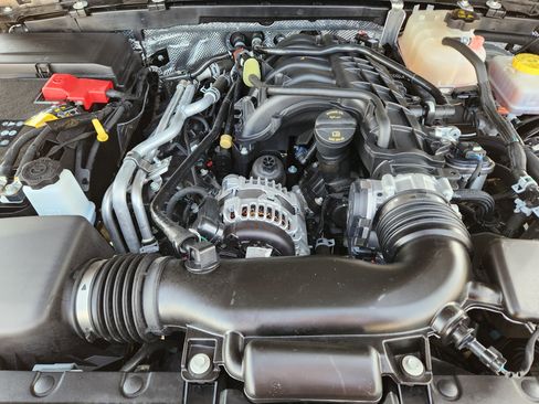 Used 2024 Jeep Wrangler Unlimited Rubicon image 38