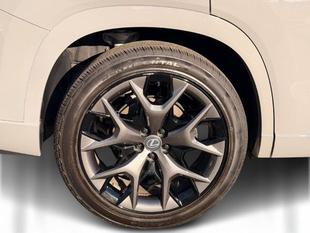 Certified 2026 Lexus TX 500h AWD w/ Technology Package image 6