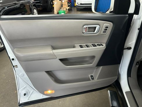 Used 2012 Honda Pilot Touring image 10