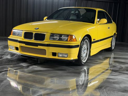 Used 1995 BMW M3 Coupe RWD image 3