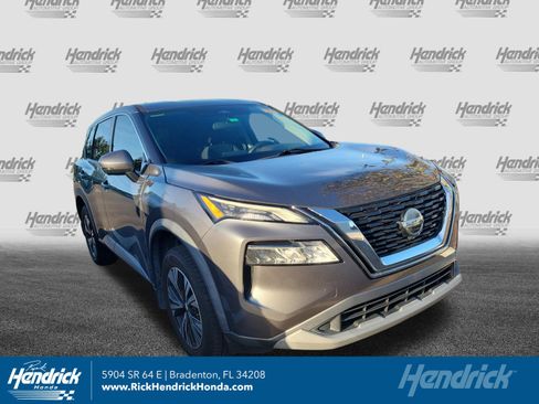 Used 2021 Nissan Rogue SV FWD image 1