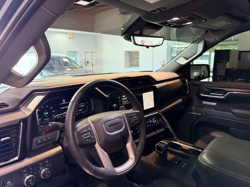 Used 2025 GMC Sierra 1500 Denali w/ Denali Reserve Package AWD/4WD image 14
