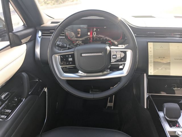 New 2026 Land Rover Range Rover Long Wheelbase SE AWD/4WD image 16