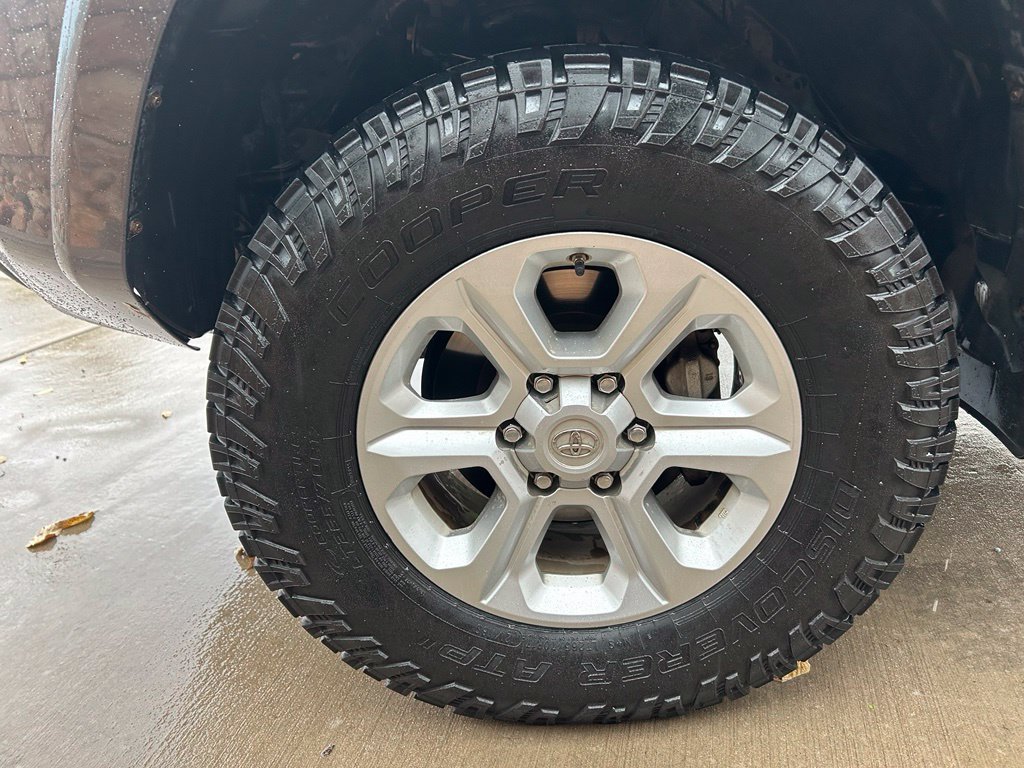 Used 2019 Toyota 4Runner SR5 Premium AWD/4WD image 33