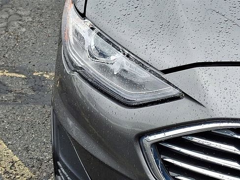 Used 2019 Ford Fusion SE image 12