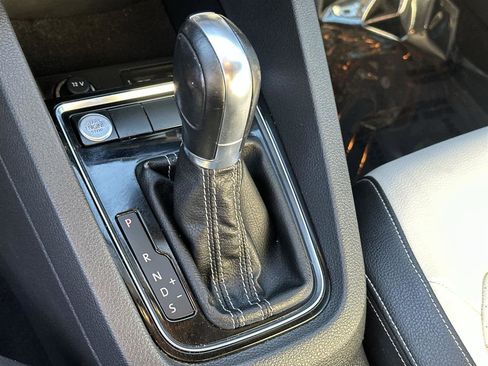 Used 2016 Volkswagen Jetta Sport image 18