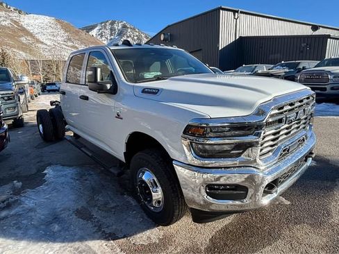 New 2026 RAM 3500 Tradesman w/ Chrome Appearance Group A AWD/4WD image 12