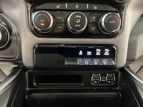 Used 2022 RAM 1500 Big Horn AWD/4WD image 27