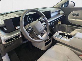 New 2026 Hyundai Ioniq 9 SE video 3