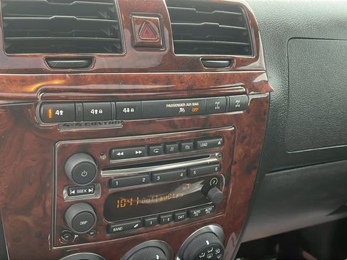 Used 2009 HUMMER H3T Alpha image 13